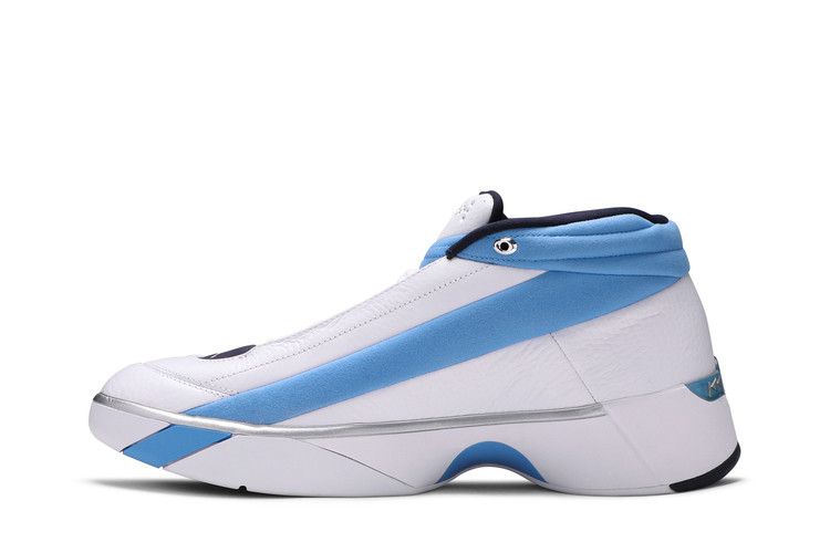Air Jordan Team Showcase 'UNC'