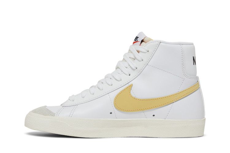 Nike Wmns Blazer '77 Vintage Mid 'Hyper Crimson'