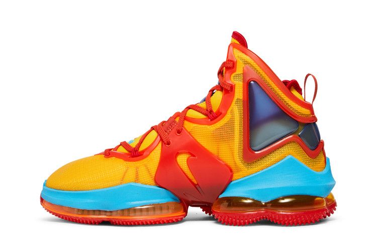 Space Jam x Nike LeBron 19 EP 'Tune Squad'
