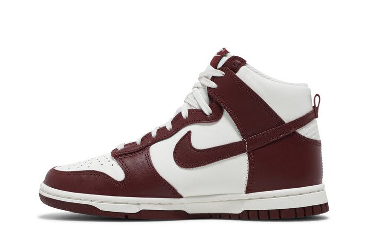 Nike Wmns Dunk High 'Team Red'