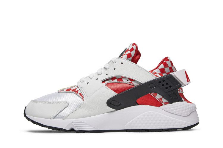 Liverpool FC x Nike Air Huarache Premium QS
