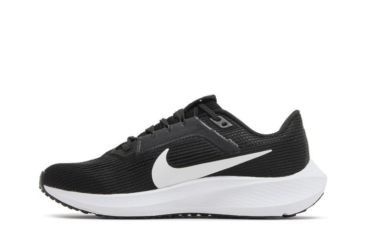 Nike Wmns Air Zoom Pegasus 40 'Black White'