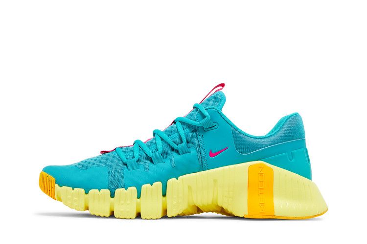 Nike Free Metcon 5 'Dusty Cactus Fierce Pink'
