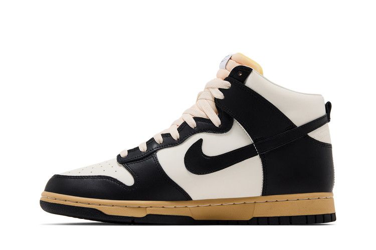 Nike Wmns Dunk High SE 'Vintage Panda'