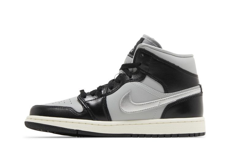 Wmns Air Jordan 1 Mid SE 'Black Chrome'