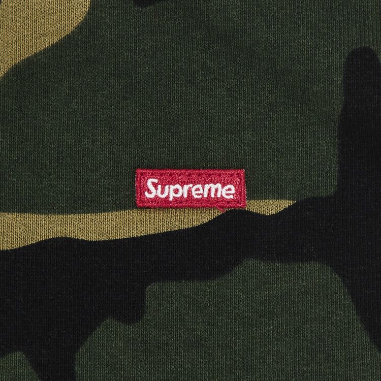 Supreme Small Box Sweatshort 'Woodland Camo'