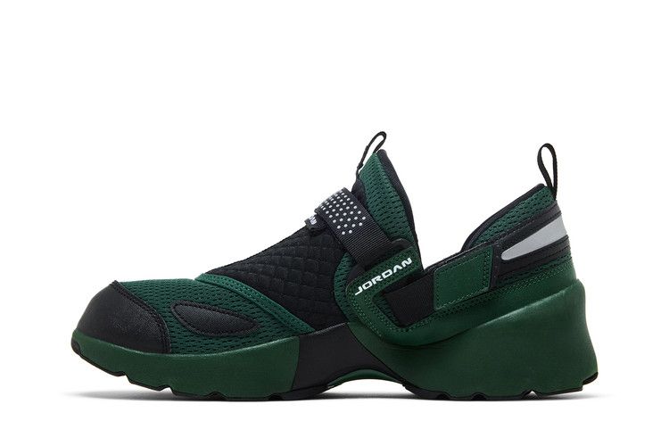 Air Jordan Wmns Jordan Trunner LX 'Fir Green'