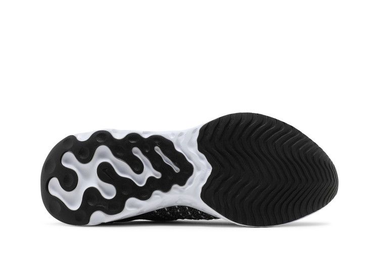 Nike Wmns React Phantom Run Flyknit 2 'Oreo'