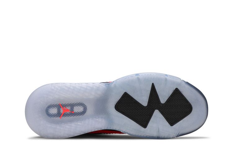Paris Saint-Germain x Air Jordan Jordan Mars 270 'Infrared'