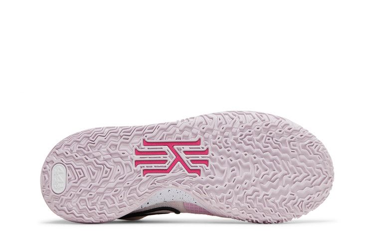 Nike Kyrie Low 4 'Kay Yow'