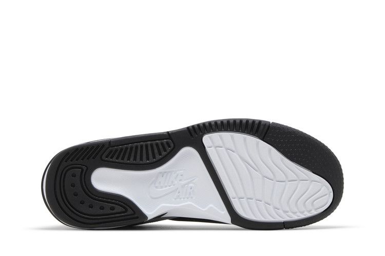 Air Jordan Max Aura 5 'Black Metallic Gold'