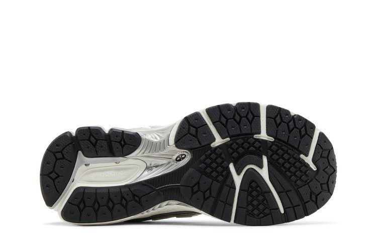 New Balance 1906R Big Kid 'Silver Metallic Black'