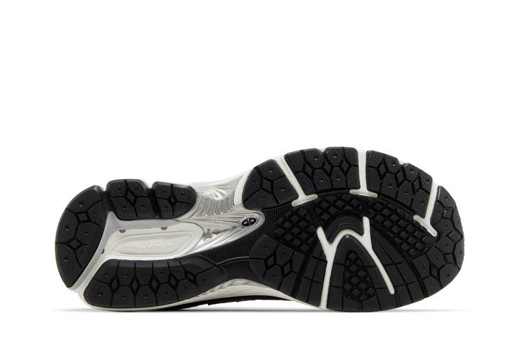 New Balance 2002R Big Kid 'Eclipse Silver Metallic'