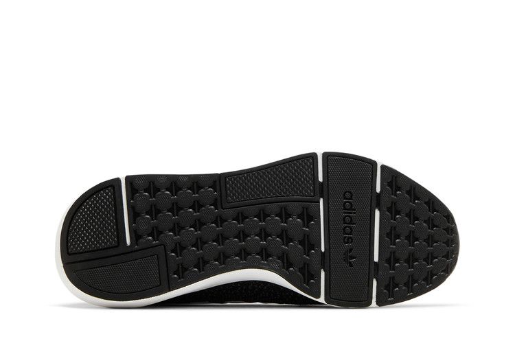 adidas Wmns Swift Run 22 'Black White'
