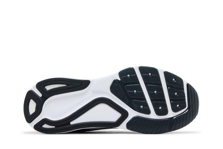 Nike Structure 26 'Black White'