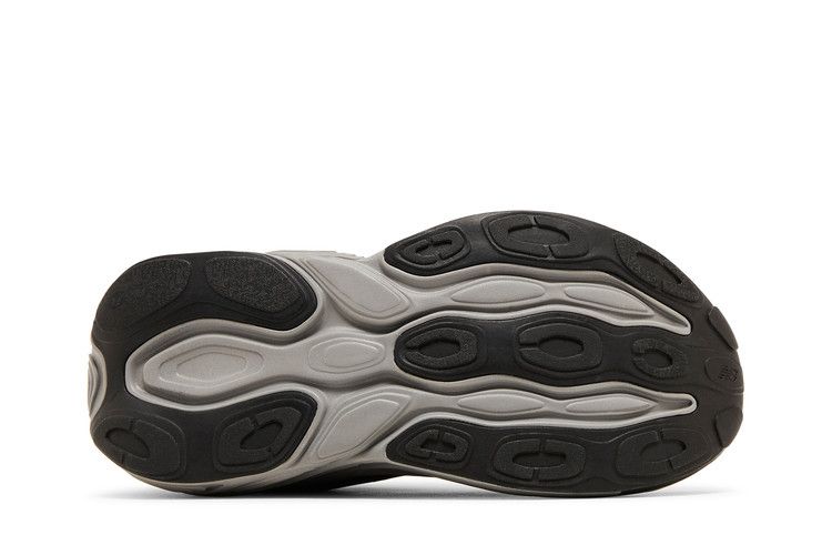 New Balance Fresh Foam X More v5 'Black Silver Metallic'