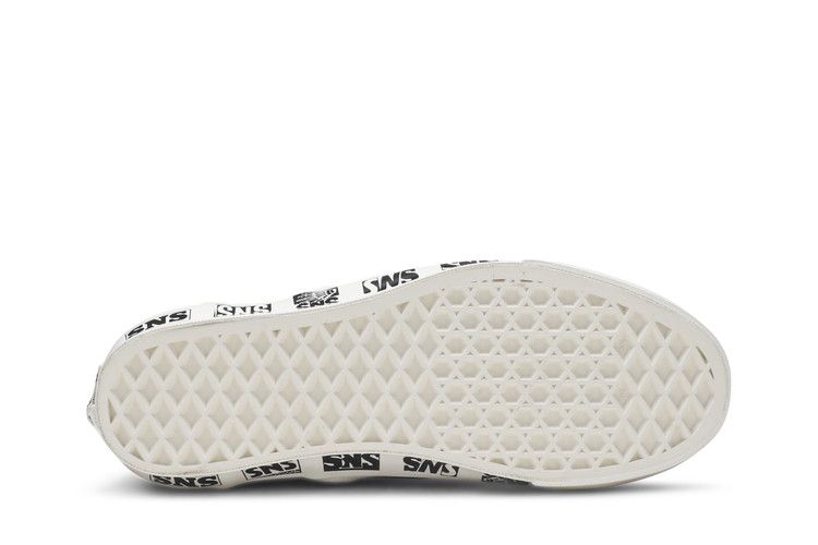 Sneakersnstuff x Vans Slip-On LX 'Venice Beach'