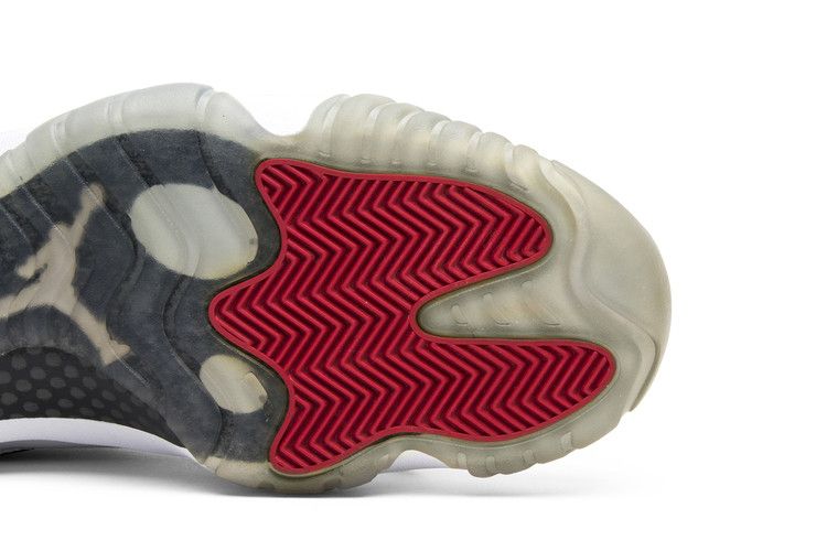 Air Jordan 11 Retro Low 'Tuxedo'