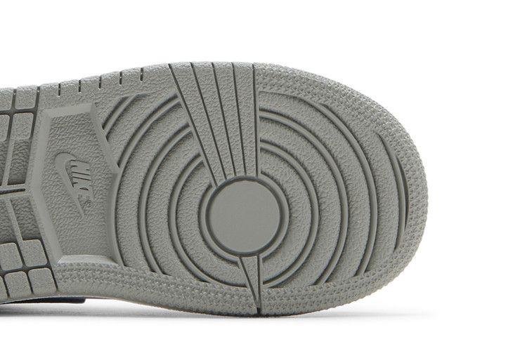 Air Jordan 1 Mid TD 'Light Smoke Grey'
