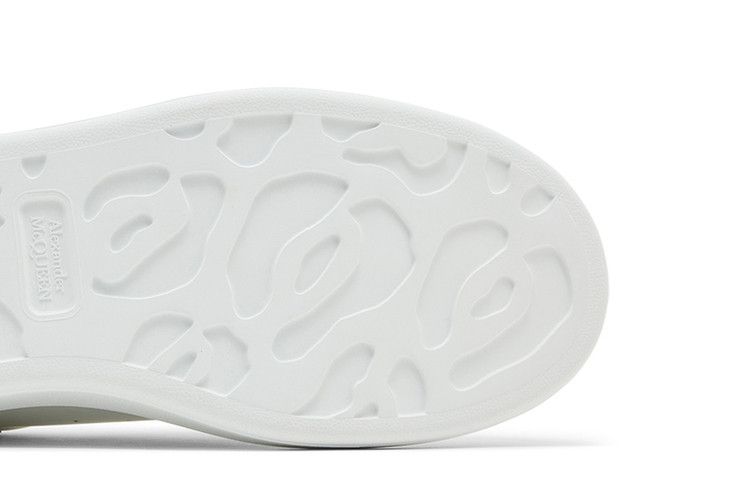 Alexander McQueen Oversized Sneaker 'Dragonfly Print - White Silver'