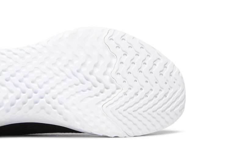 Nike Epic Phantom React Flyknit 'Black'