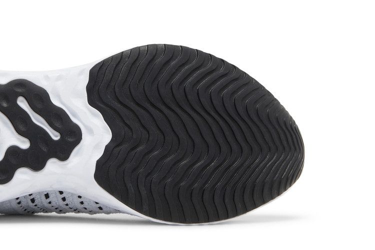 Nike React Phantom Run Flyknit 2 'Oreo'