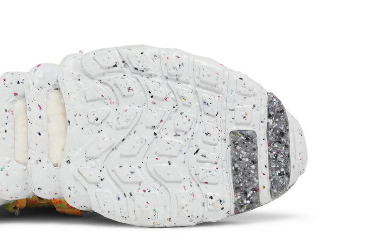 Nike Space Hippie 03 'Grey Volt'