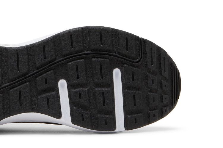 Nike Wmns Air Max AP 'White Black'