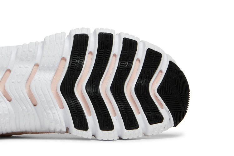 Nike Wmns Free Metcon 4 'Light Soft Pink'