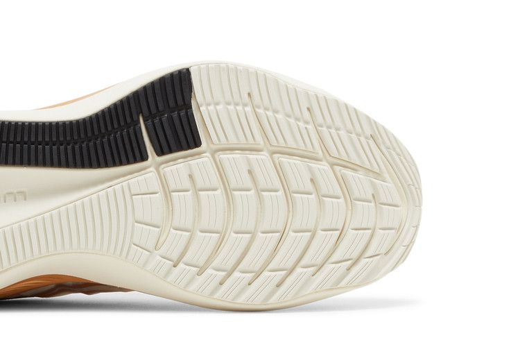 Nike Wmns Winflo 8 Premium 'Sail Metallic Copper Coin'