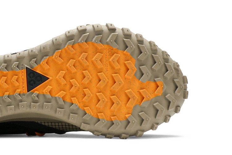 Nike ACG Mountain Fly Low 'Fossil Stone'