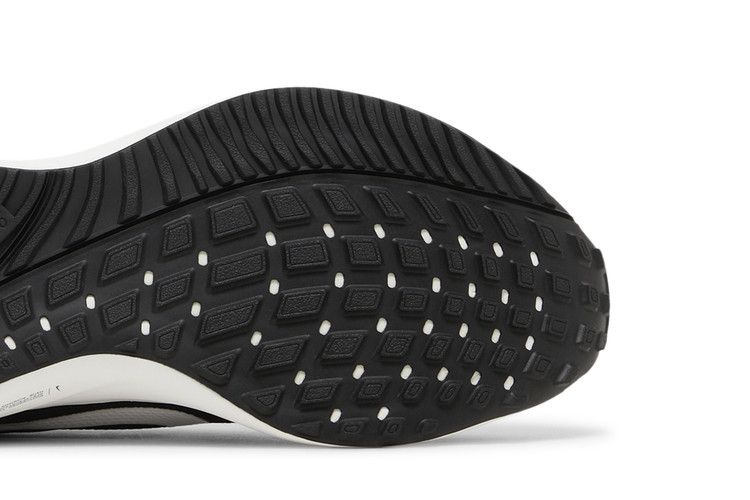 Nike Air Zoom Vomero 16 'Black White'
