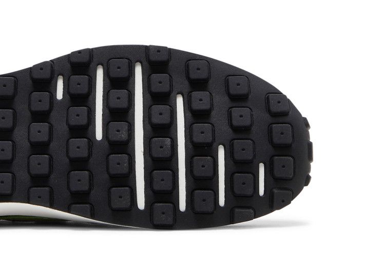Nike Wmns Waffle One 'Black Magic Ember'