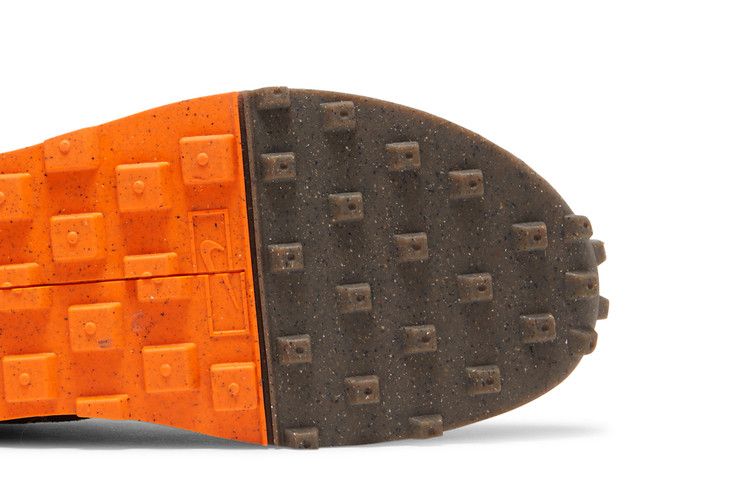Nike Wmns Fontanka Waffle 'Black Volt'
