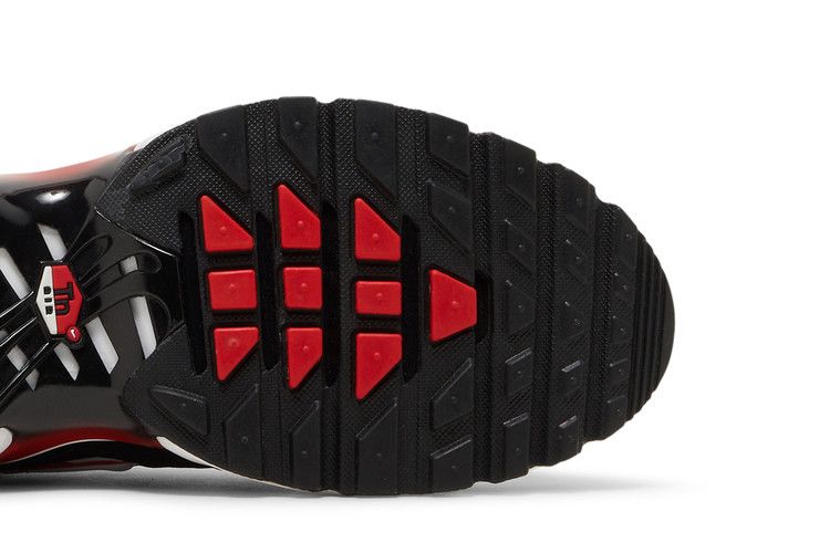 Nike Air Max Plus 'Black University Red'