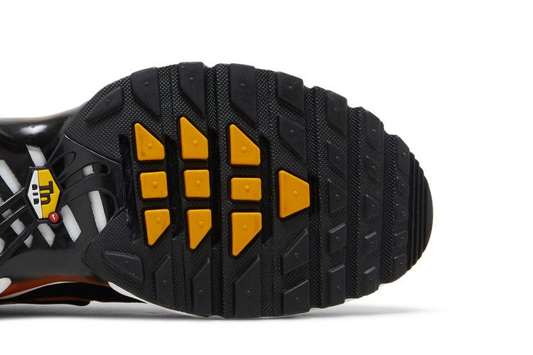 Nike Air Max Plus 'Safety Orange Black'