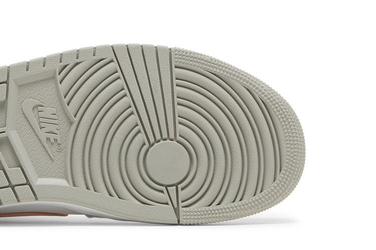 Wmns Air Jordan 1 Mid SE 'Light Iron Ore'