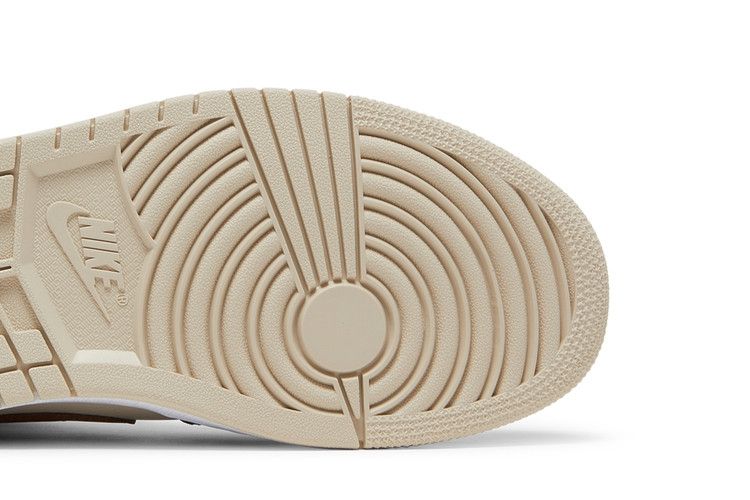 Wmns Air Jordan 1 Mid SE 'Cream Dark Chocolate'