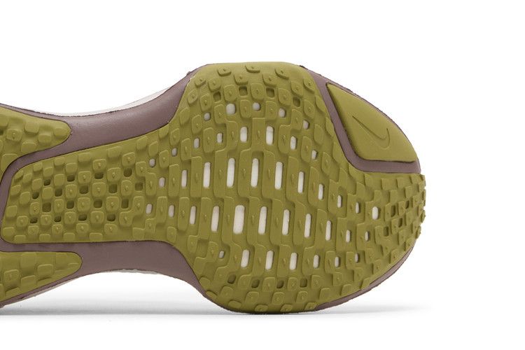 Nike Wmns ZoomX Invincible 3 'Photon Dust Platinum Violet'