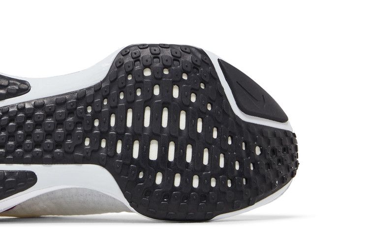 Nike Wmns ZoomX Invincible 3 'White Vivid Purple'