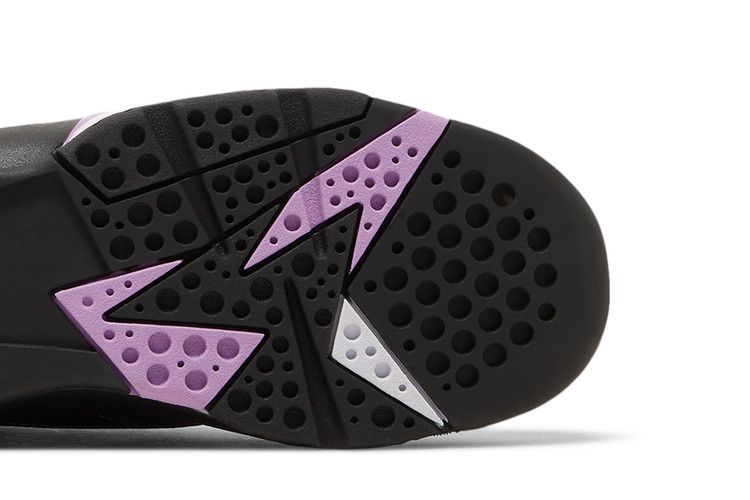 Air Jordan 7 Retro GS 'Barely Grape'