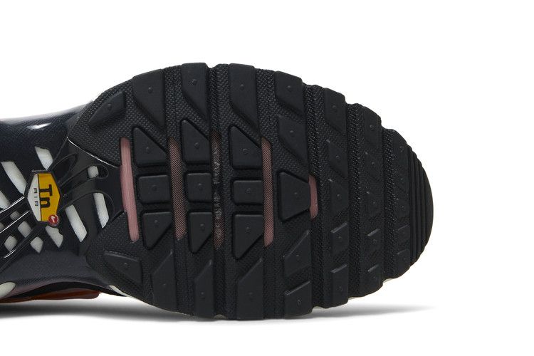 Nike Wmns Air Max Plus 'Magma Orange Soft Pink'