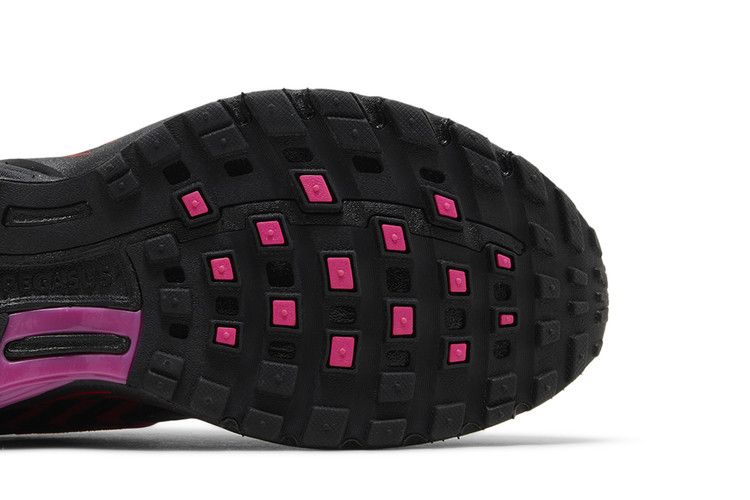 Nike Air Pegasus 2K5 'Black Fire Red'