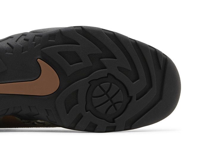 Supreme x Nike Darwin Low SB 'Desert Camo'