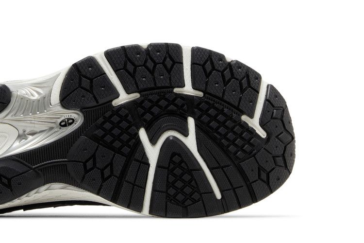 New Balance 2002R Big Kid 'Eclipse Silver Metallic'