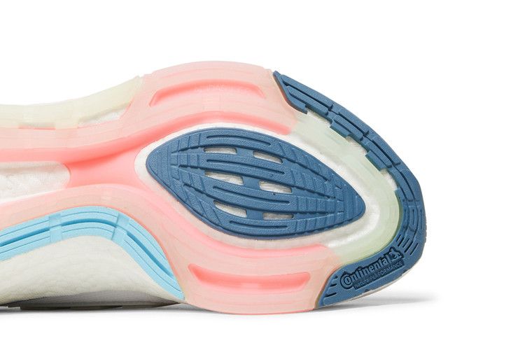 adidas Wmns UltraBoost 22 'White Almost Blue'