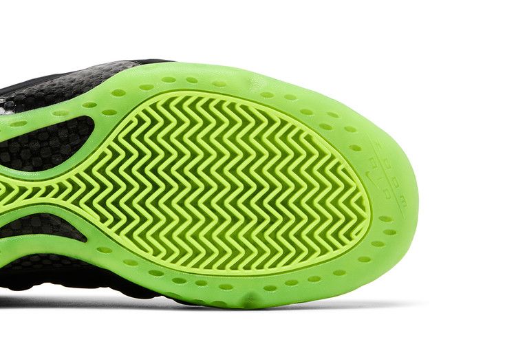 Nike Air Foamposite One 'Black Volt'