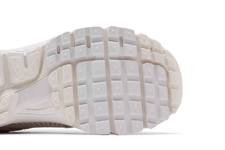 Nike Wmns Zoom Vomero 5 'Phantom/Light Bone/Sail'