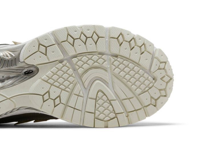 New Balance 1906R 'Silver'