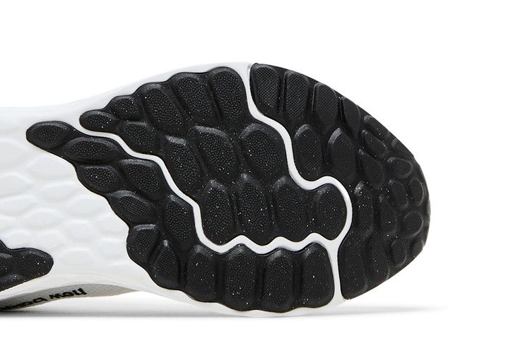 New Balance Fresh Foam Arishi v4 'White Reflection Black'